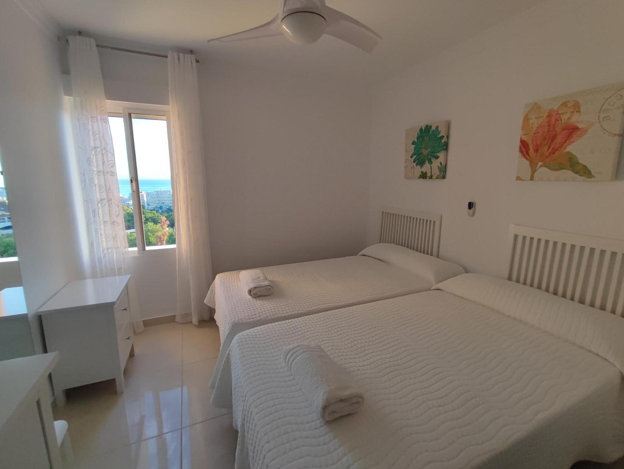 Hercules Paradise 531 Apartamento Con Vistas Al Mar Mediterraneo En Benalmadena A Pasos Del Centro Y Su Vibrante Zona Comercial Disfruta De Una Experiencia Unica En La Costa Del Sol Malaga Andalucia Well-Connected To The Airport Exterior photo
